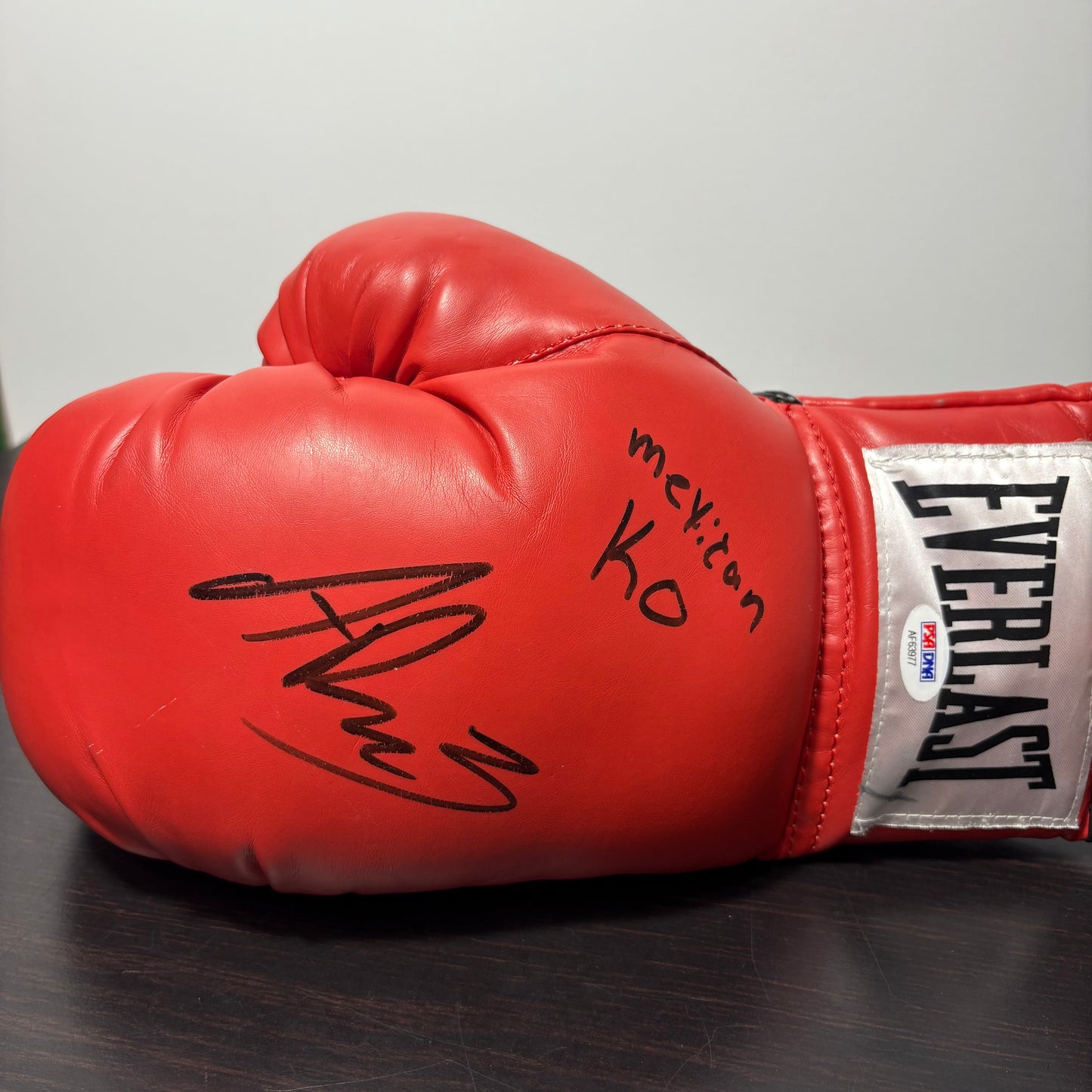 Andy Ruiz Heavyweight Champion Authentic Signed Boxing Glove inscribed 'Mexican KO'